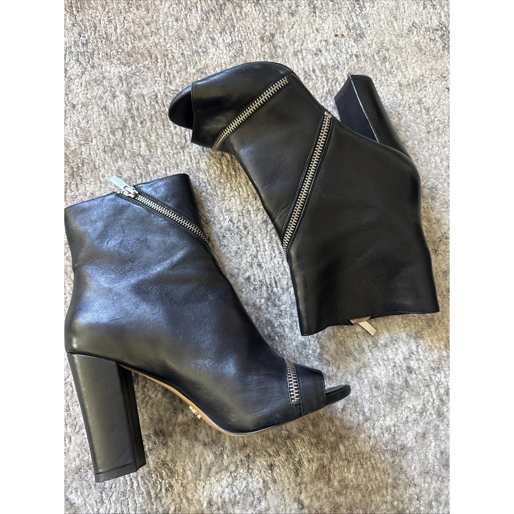 Pour La Victoire East Black Leather Zip Up Bootie Women's US 8.5